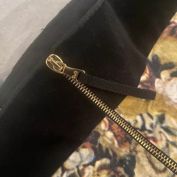 NWT! RARE! D&G Dolce & Gabbana ITALY RENAISSANCE Roman Empire Print Skirt 42